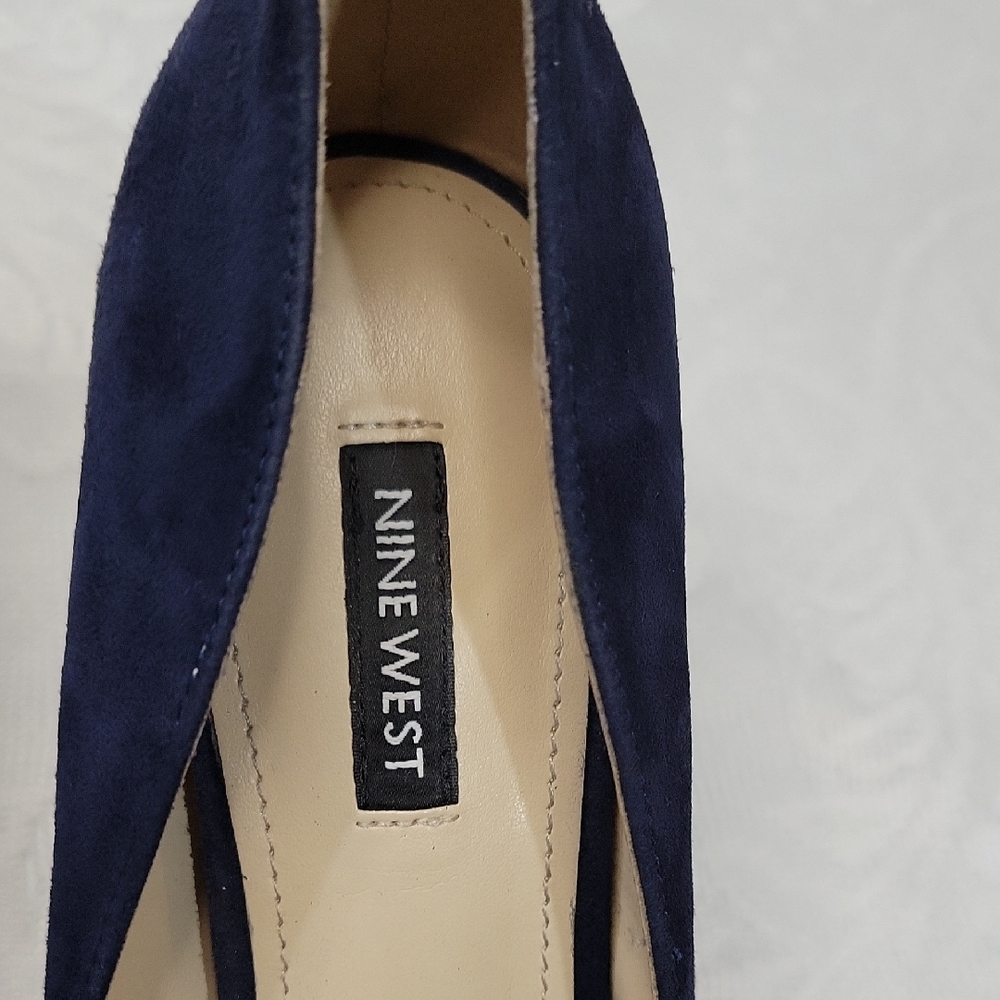 Nine West Navy Blue Suede Block Heels LIKE NEW Size 8.5 - Picture 6 of 11